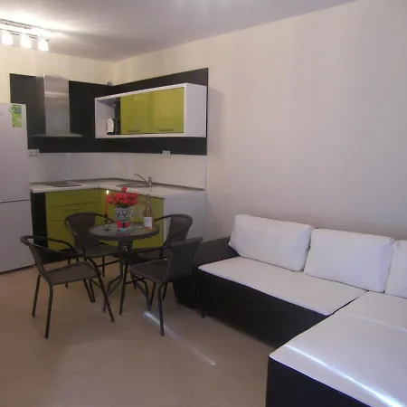 Sun & Sea Apartment *