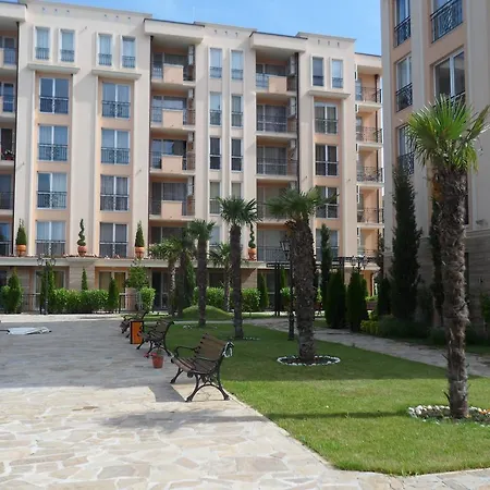 Sun & Sea Apartment