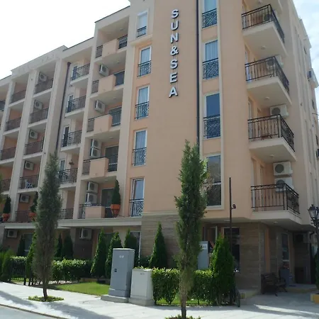 Sun & Sea Apartment *